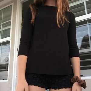 Black 3/4 sleeve lace up top🖤